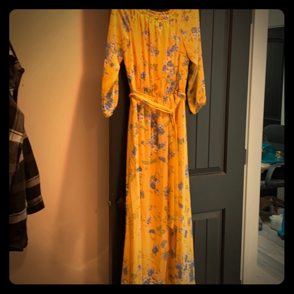Beautiful summer maxi dress never worn